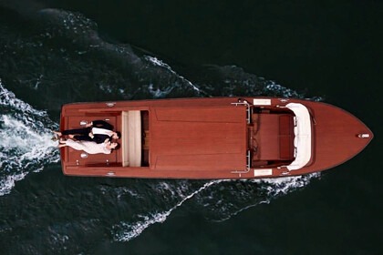 Charter Motorboat Vizianello Vizianello Limousine Como