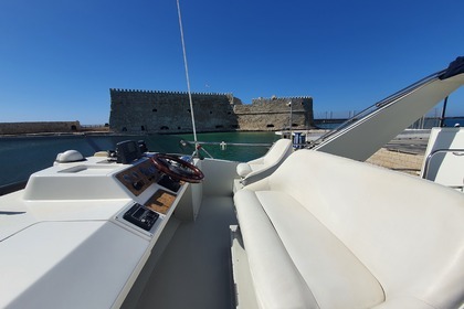 YACHT ZEN Fairline Squatron 50