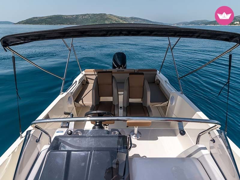 Quicksilver 755 Activ Open in Split for hire