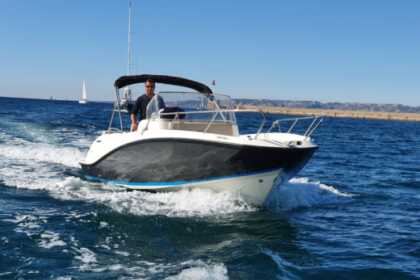 Charter Motorboat Quicksilver Sundeck 675 Marseille