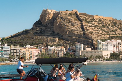Noleggio Barca a motore NUVA Yachts 6M OPEN Alicante