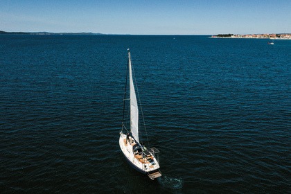 Chris Craft Caribbean 35