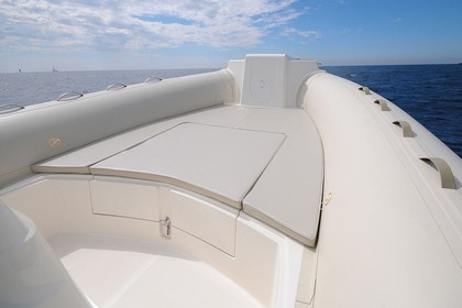 Semi rigide capelli tempest 8 mètres