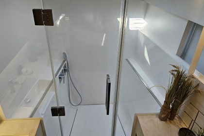 Lagoon 50 Owner's Version