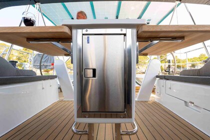 Hyra båt Segelbåt Hanse Yachts Hanse 410 Šibenik