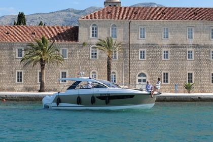 Location Bateau à moteur Sealine V330s Korčula