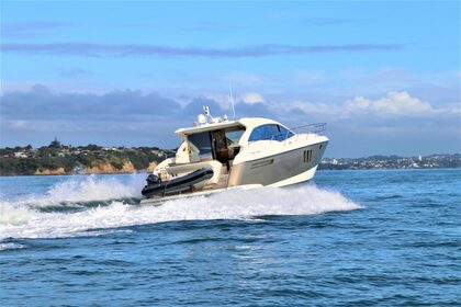 Location Yacht à moteur Absolute Absolute 52 Saint-Raphaël