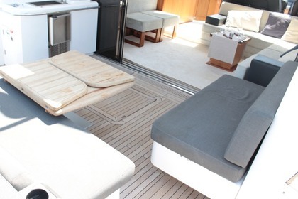 Sunseeker Predator 64