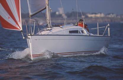 Charter Sailboat Jeanneau Sun Fast 26 Bénodet
