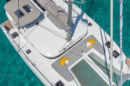 Location Catamaran Lagoon-Bénéteau Lagoon 38 - 3 + 2 cab. Alimos