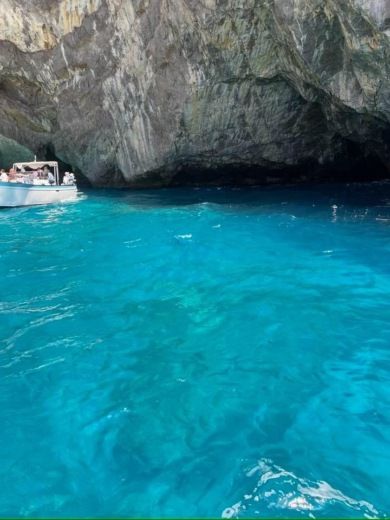 Νάπολη Motorboat CalionBoats 21,5 alt tag text