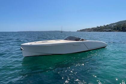 Rental Motorboat Frauscher 1017 GT Cannes
