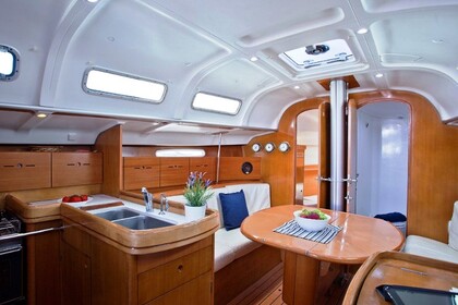 BENETEAU 40.7 NICE, COMFORTABLE AND FAST!