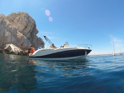 Location Bateau à moteur Quicksilver Open Activ 605 Marseille