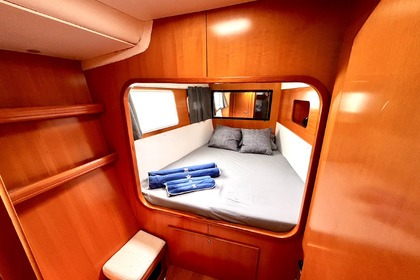 @CLAUDIOCHAVES  Catamaran Dreams Barcelona