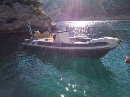 Charter RIB Motonautica Vesuviana 700 Fashion Marseille