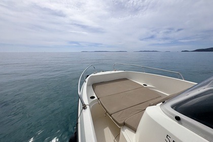 Hire Motorboat Quicksilver Activ 555 Open Le Lavandou