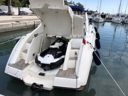 Location Bateau à moteur Sunseeker 40 Cannes