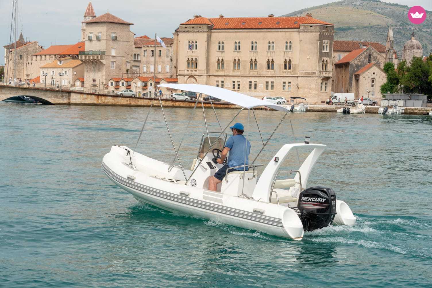 Charter rIB in Trogir  