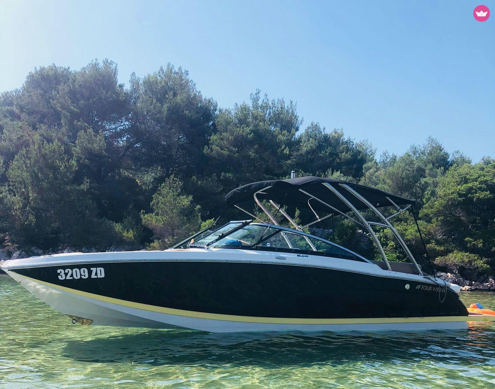 Charter motorboat in Zadar  