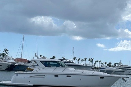 Rental Motorboat Tiara 48 La Romana