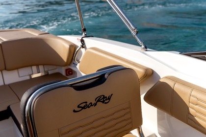 Rent a Boat - 2021 Sea Ray SPX 210