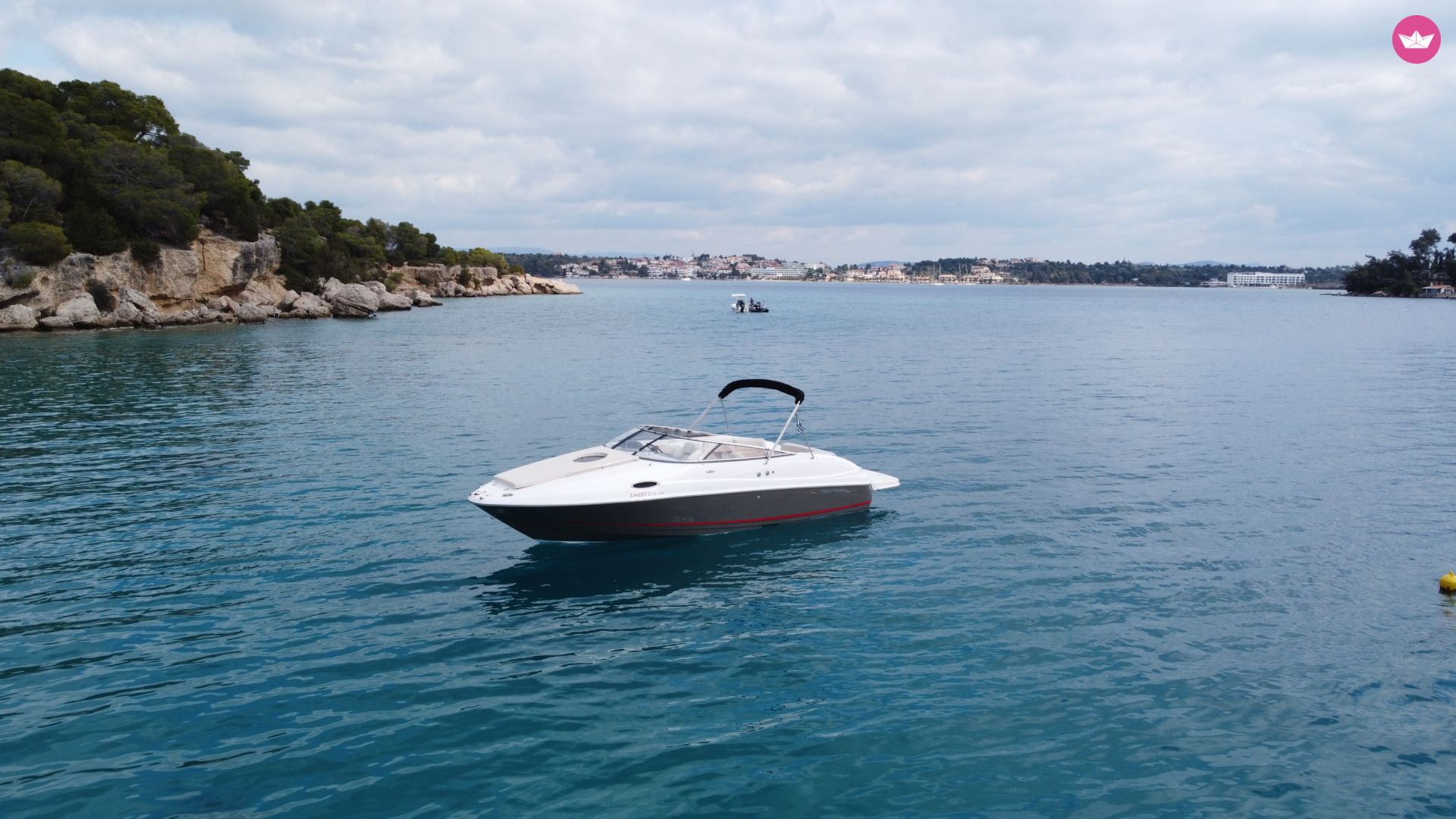 Bateau à moteur Regal 2450 300cv 7