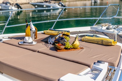 Rental Motorboat Cranchi 56 Ht Split