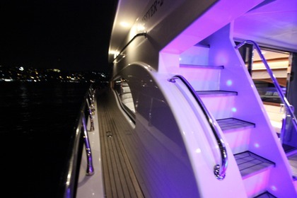 19m luxury Motoryat in Istanbul B2