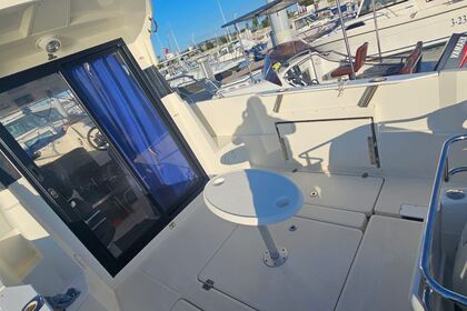 Aventura en Alta mar: ¡Pesca y Diverdiòn a bordo!"