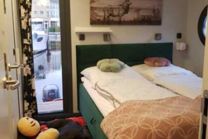 Relax aan boord van deze Kajuitmotorboot in Mürit