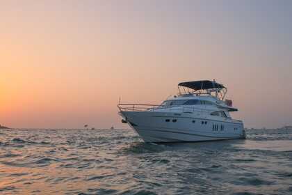Location Yacht à moteur 80 Ft Luxury Motoryacht D.B. Dubaï Marina