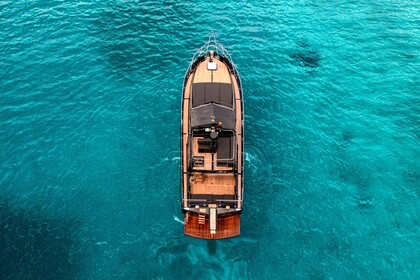 Charter Motorboat Posillipo Tobago 47 Mikrolimano