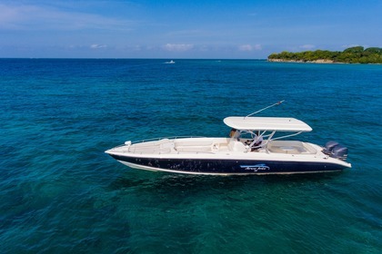 Charter boat all day in Cartagena