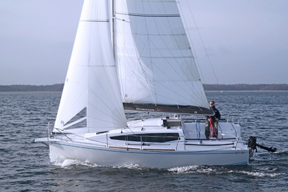 Hyra båt Segelbåt  Maxus 26 Prestige + 8/1 Wilkasy