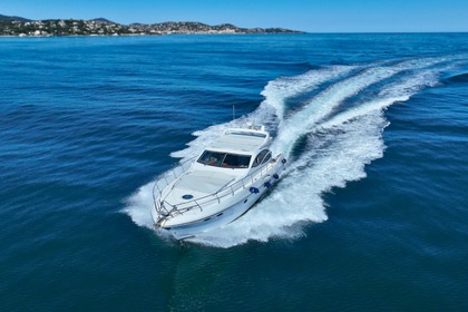 Miete Motorboot Innovazione e progetti Alena 48 Saint-Tropez