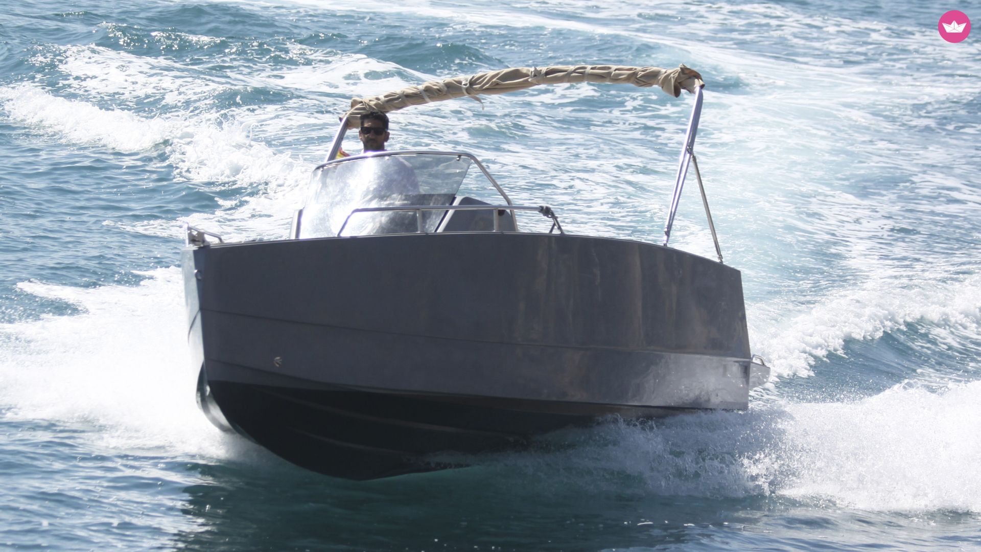 Bateau à moteur NUVA M6 OPEN 115cv 2