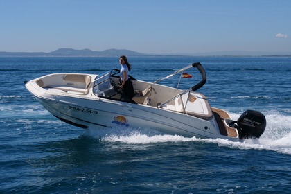 Rental Motorboat Bayliner VR5 Empuriabrava
