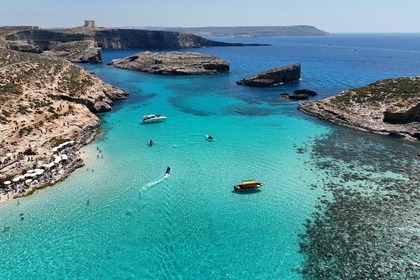 Aluguel Lancha coronet motoring Malta