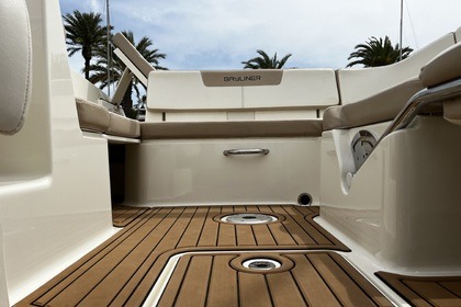 Bayliner VR6 Bowrider - Navega con INFINITY