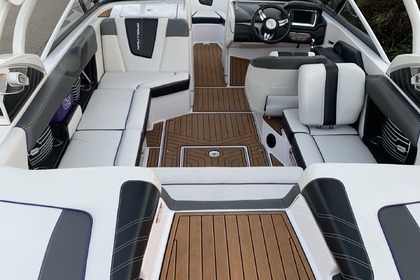 Correct Craft Super Air Nautique G21