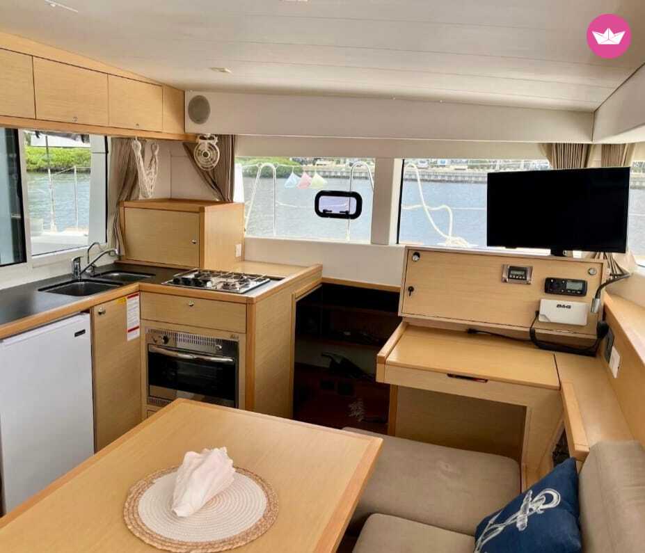 Catamaran Lagoon 39 12m 5