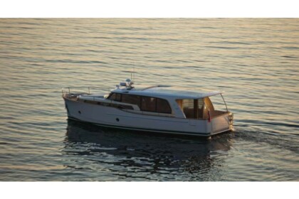 Charter Motorboat  Greenline 40 Biograd na Moru