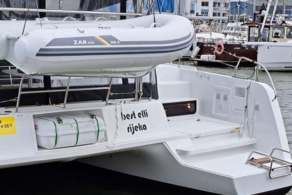 Hyra båt Katamaran Lagoon-Bénéteau Lagoon 42 - 4 + 2 cab. Split