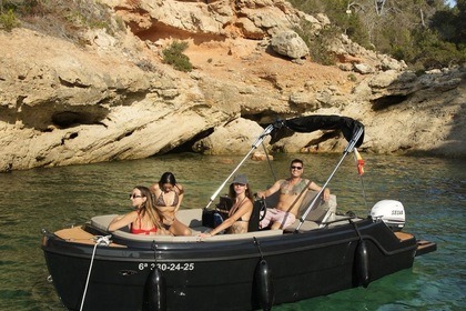 WITHOUT LICENSE ¨RETRO BOAT¨ PREMIUM EXPERIENCE