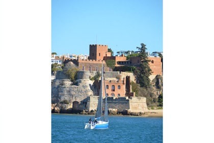 Sailing with Azule a Beneteau Spirit with SUP and Kayak