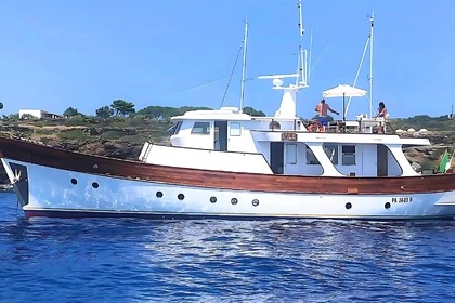 Verhuur Motorjacht White Lotus Crivello Navetta 22 Taormina