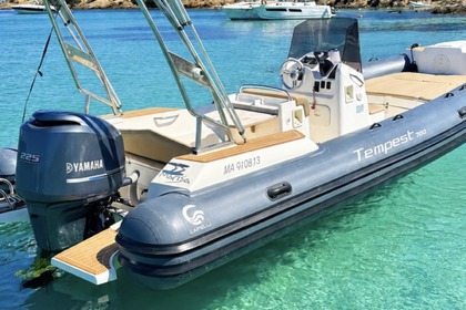 Noleggio Gommone Capelli Capelli Tempest 700 Hyères