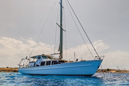 Rental Sailboat Sparkman & Stephens 1 off Xemxija