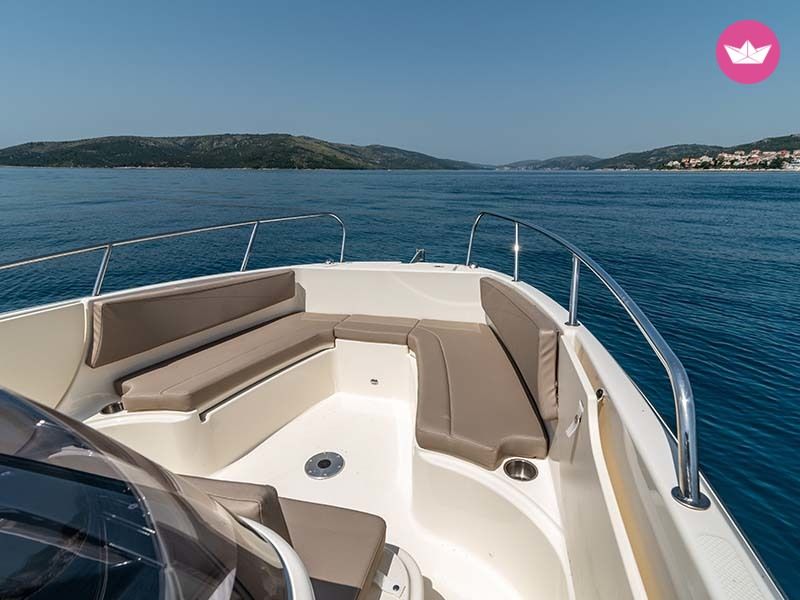 Motorboat Quicksilver 755 Activ Open for hire
